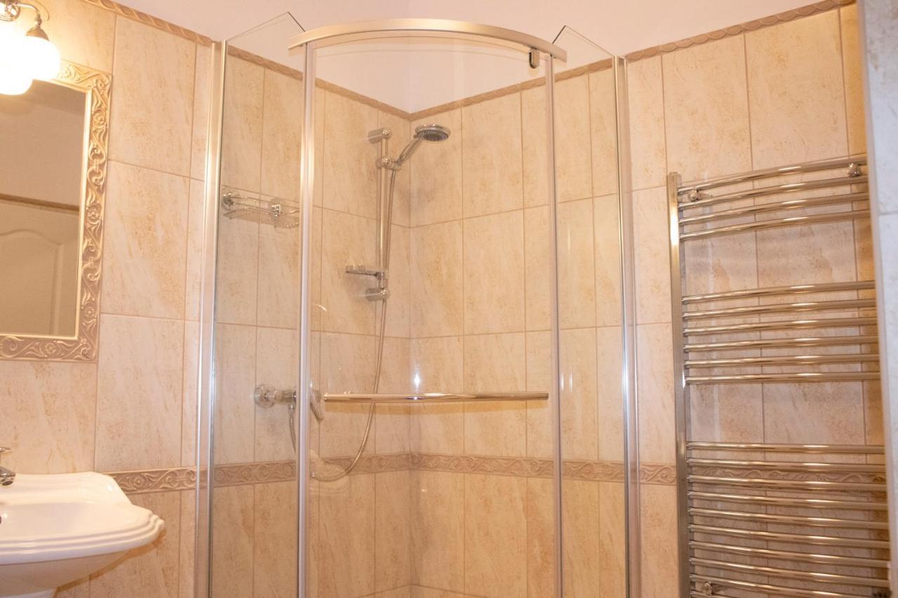 Gyoengyoem Apartman Balatonalmadi Luaran gambar