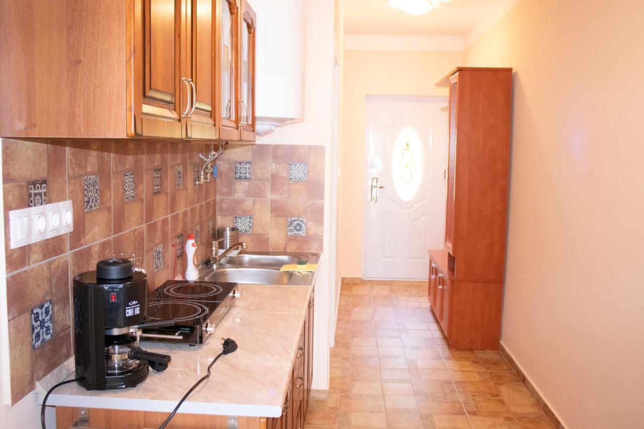 Gyoengyoem Apartman Balatonalmadi Luaran gambar