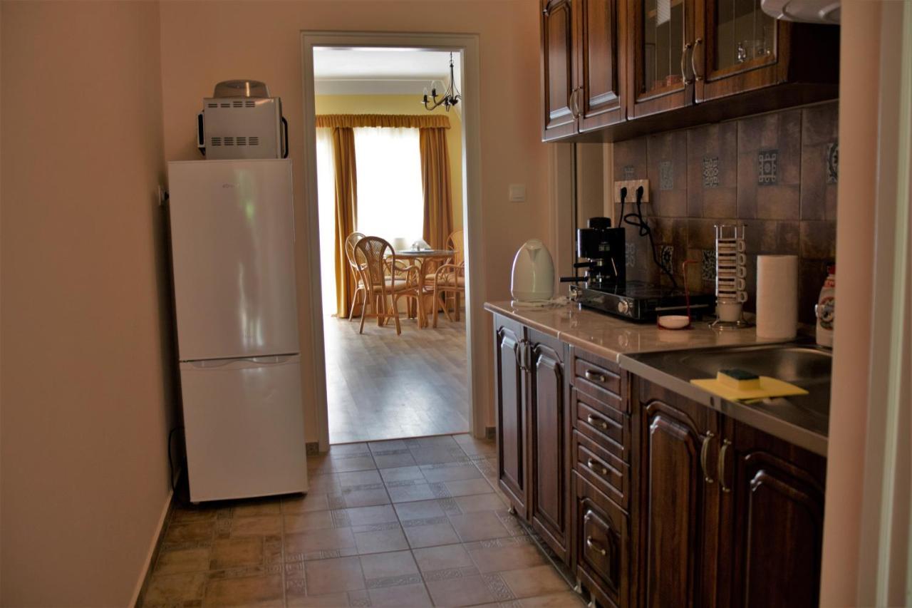 Gyoengyoem Apartman Balatonalmadi Luaran gambar